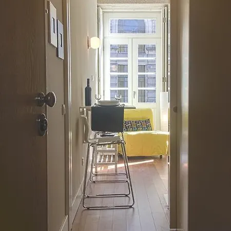 Apartment Bmyguest - Cardosas Stylish